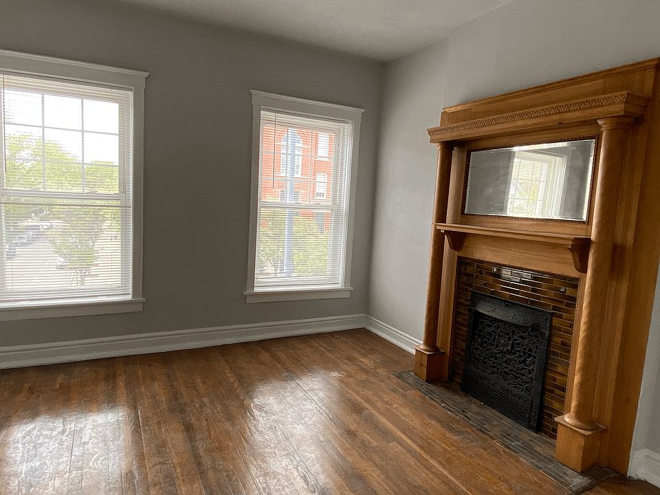 1st image of 3763 N Southport Ave #3