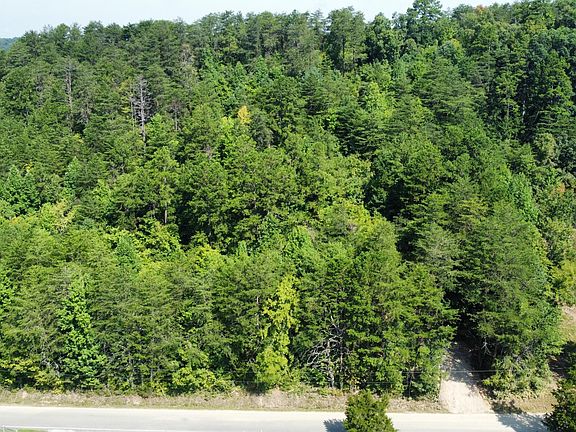 3rd image of Tarklin Valley Rd