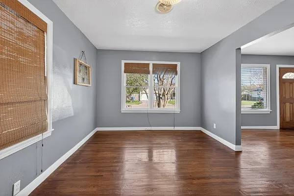 3223 Topeka St — Photo 7