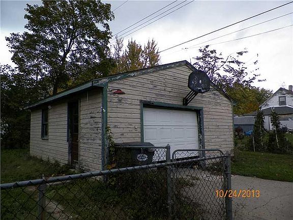 3rd image of 204 E North St