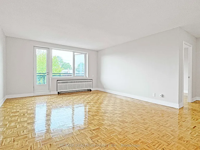 990 Avenue Rd #201 — Photo 3