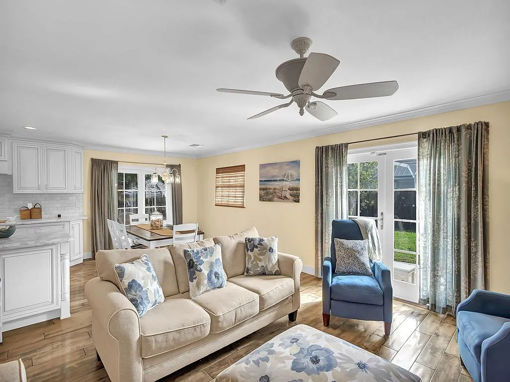 4 bed, 1914 sqft, $15,000 — Photo 3