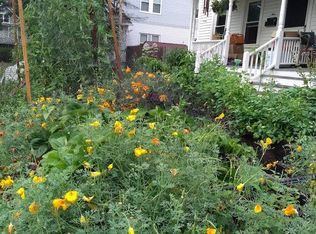 11 Myrtle St, Greenfield, MA 01301