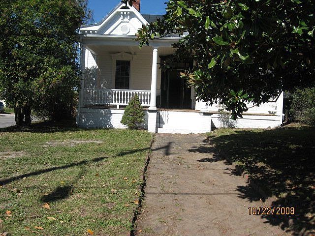1st image of 903 N Main St