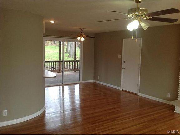 5th image of 9901 Crestwood Dr