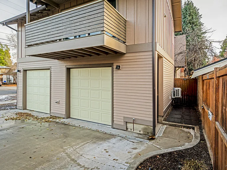504 NW Newport Ave #B — Photo 12