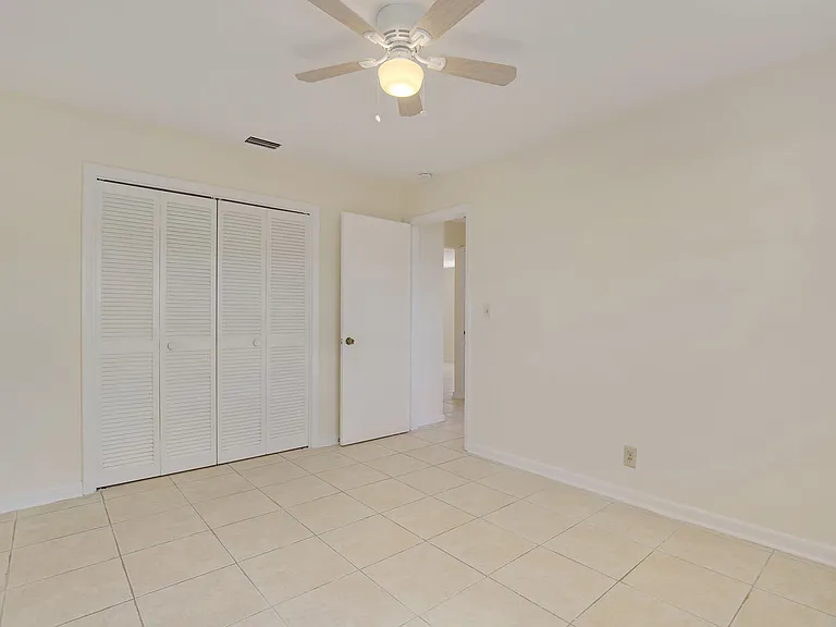 533 W Jasmine Dr #B — Photo 11