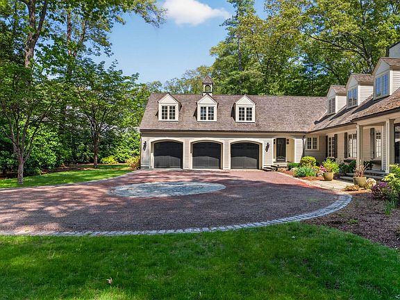4th image of 12 Winding River Cir