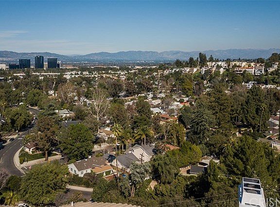 2nd image of 5096 Llano Dr