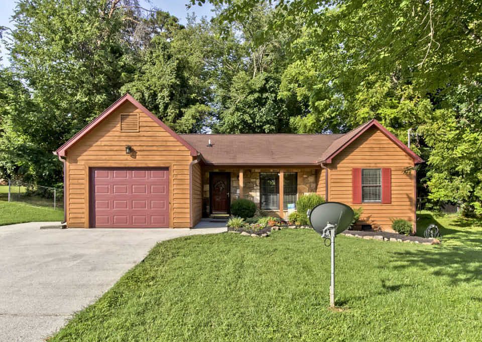 1st image of 2609 Wynmoor Cir