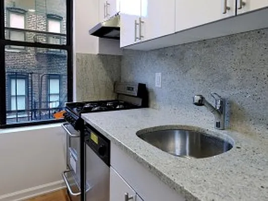 Rented by Aether Property Group | media 27