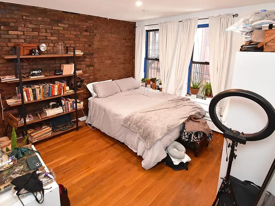 158 Orchard St #2D