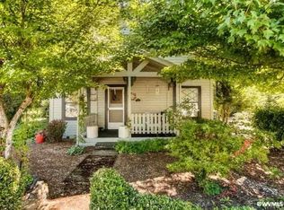 606 SE 4th Ave, Mill City, OR