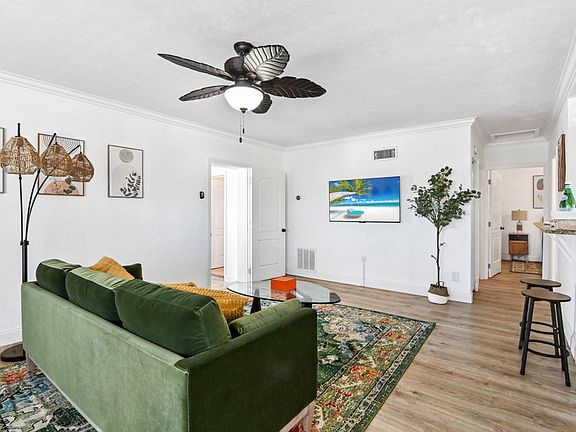 4th image of 1032 W Jennings St #0