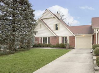 33 Woodacre Dr, Carmel, IN