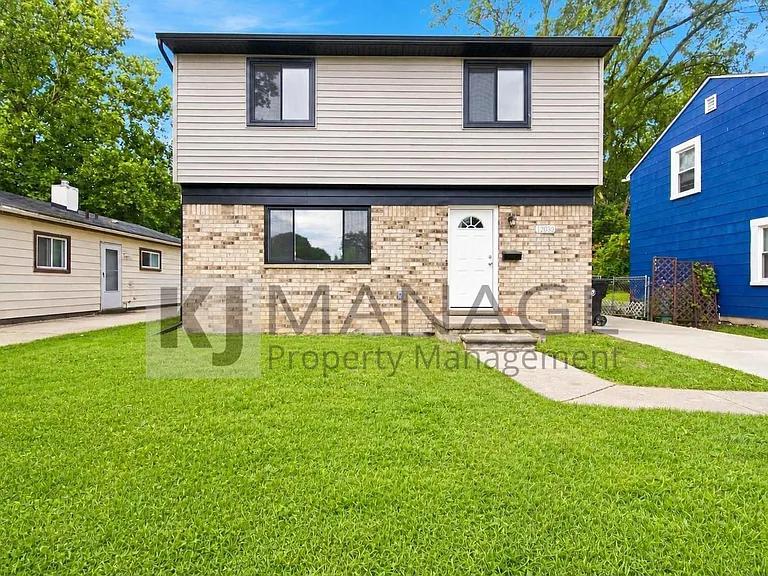 12039 Rockland — Photo 1