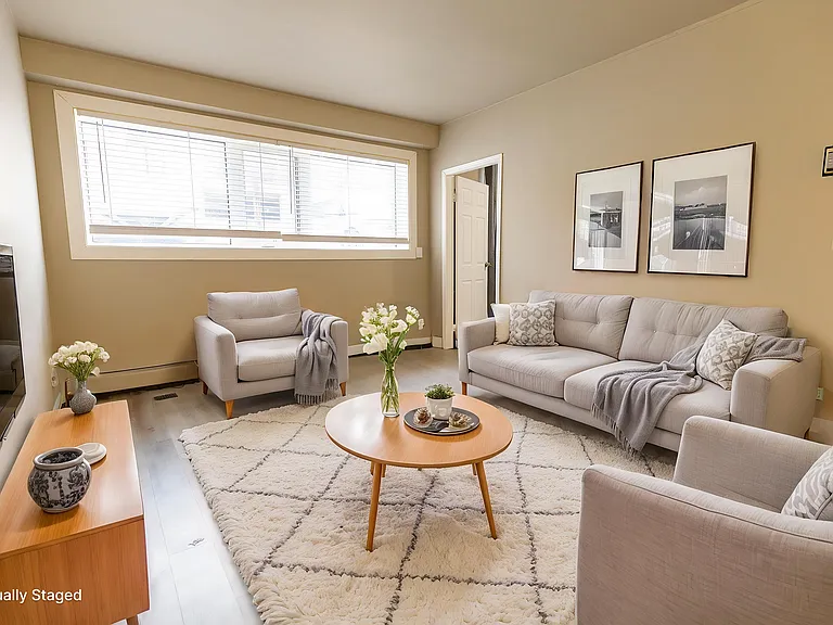 616 13th Ave SW — Photo 3