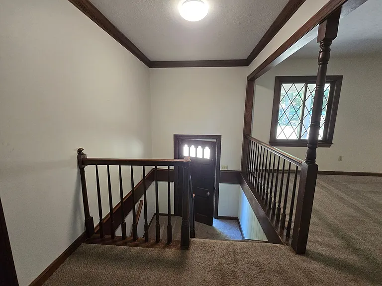 1194 Ingram Dr — Photo 18