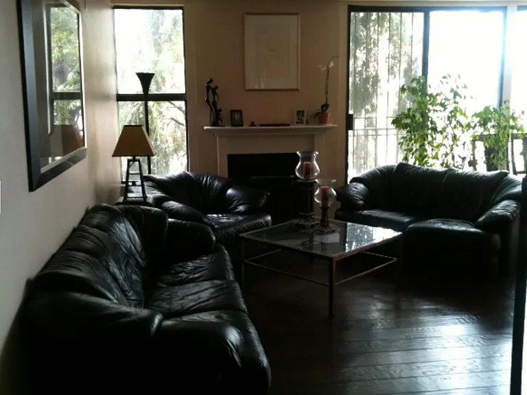 869 S Wooster St — Photo 13