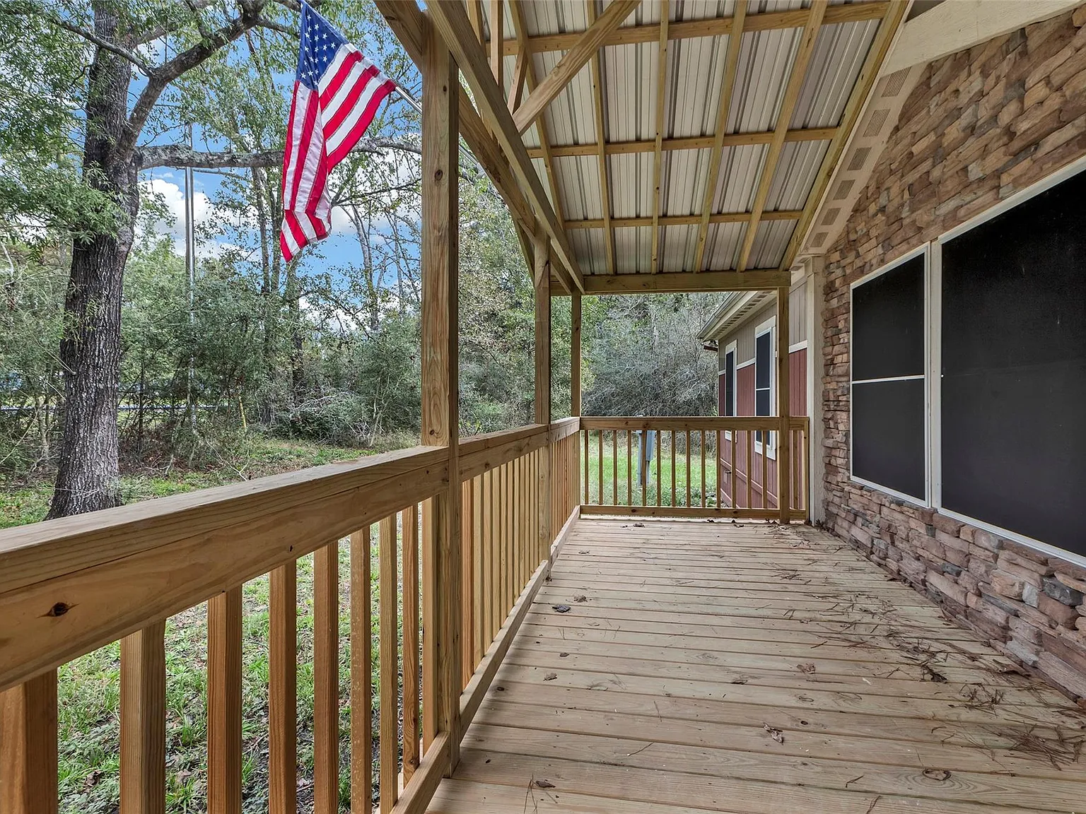 3 bed, 2.0 bath, 1680 sqft, $1,850 — Photo 2
