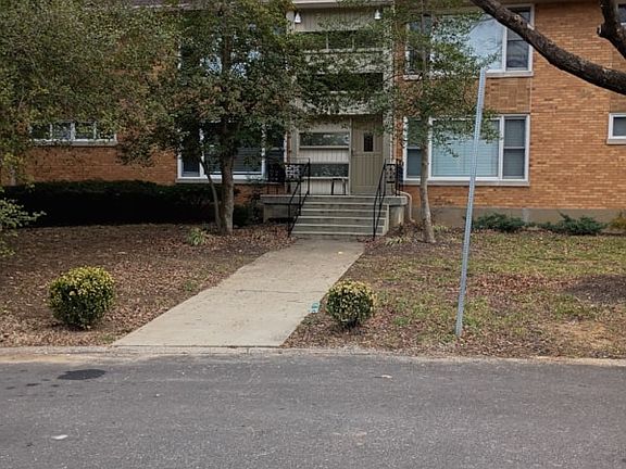 2nd image of 1177 Castlevale Dr APT 1