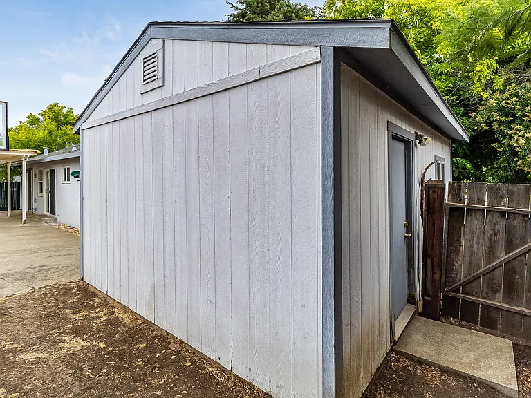 4060 Clayton Rd — Photo 23