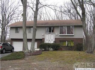 40 Buckingham Dr, Jackson, NJ