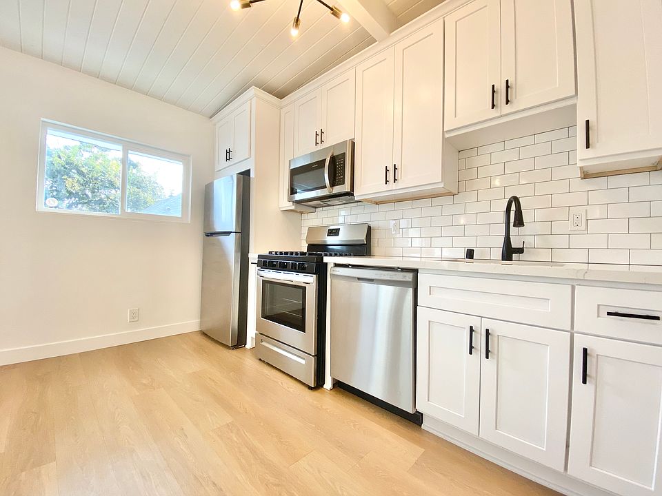 1st image of 1809 W 24th St #1A