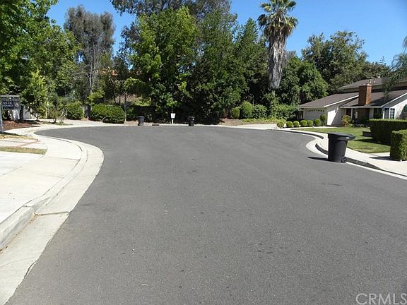 3rd image of 3104 Greenleaf Ct