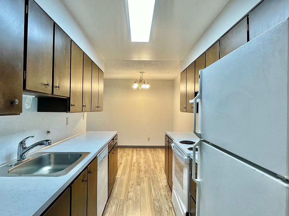 1st image of 18524 Linden Ave N APT 202