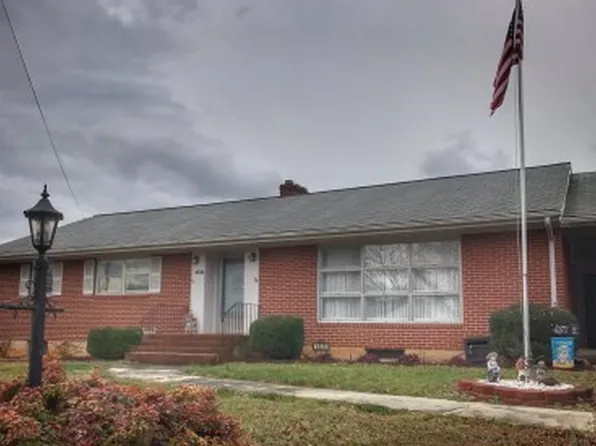6830 Greenway Dr, Roanoke, VA 24019