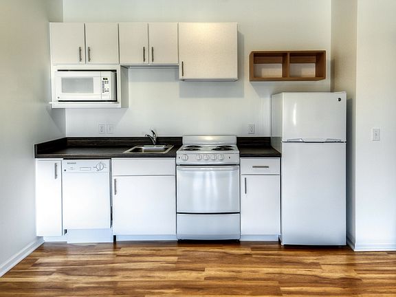 3rd image of 801 Pacific St APT 304