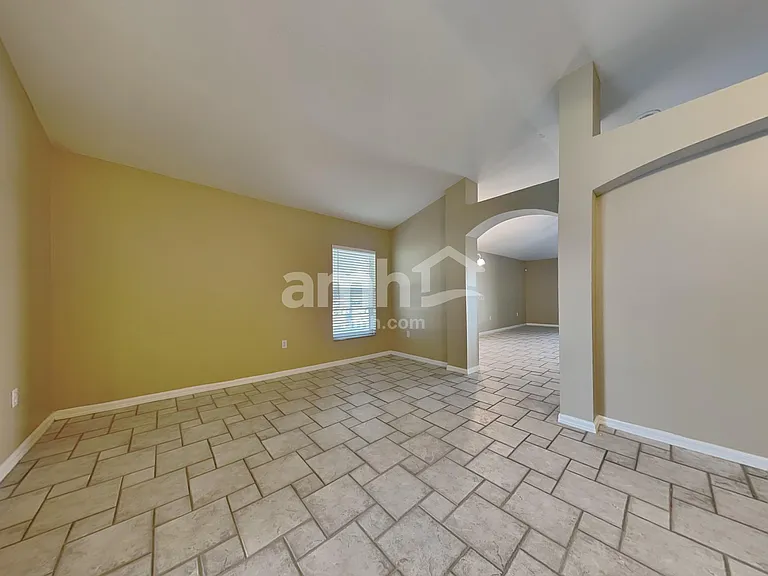 10419 Salisbury St — Photo 5