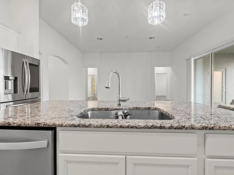 2661 SW Import Dr — Photo 7