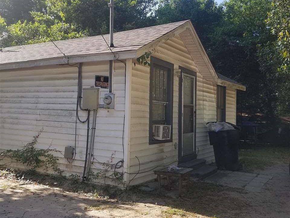 2nd image of 2213 W Jackson St #C