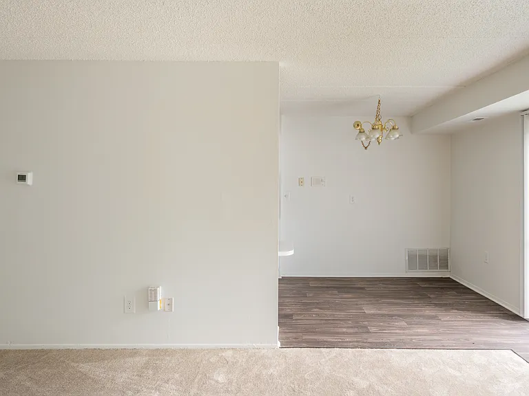 Riverside Village Apartments — Photo 56