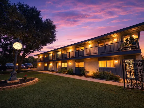 1207 W Wall St APT 4, Grapevine, TX 76051