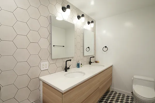 Sold by Compass | media 17