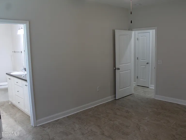 282 Bridgewater Ln — Photo 15