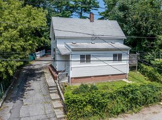 66 Lyman St, Worcester, MA 01603