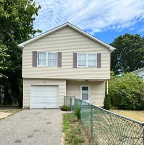 27 Gores Dr, Mastic, NY, 11950