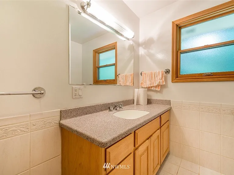 16035 SE 43rd St — Photo 6