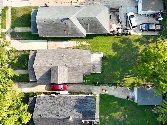 4th image of 1914 Ewing Ave