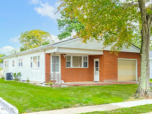36 Fontana Street, Toms River, NJ 08757