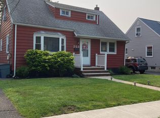 753 Walnut Ave, Cranford, NJ 07016