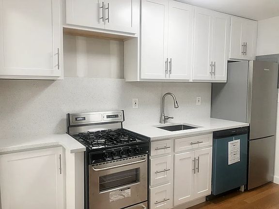 3rd image of 350 Greene Ave APT 2