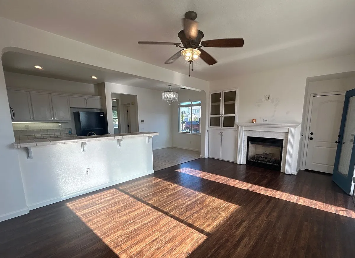 Building Photo - 3293 Dewar Ln