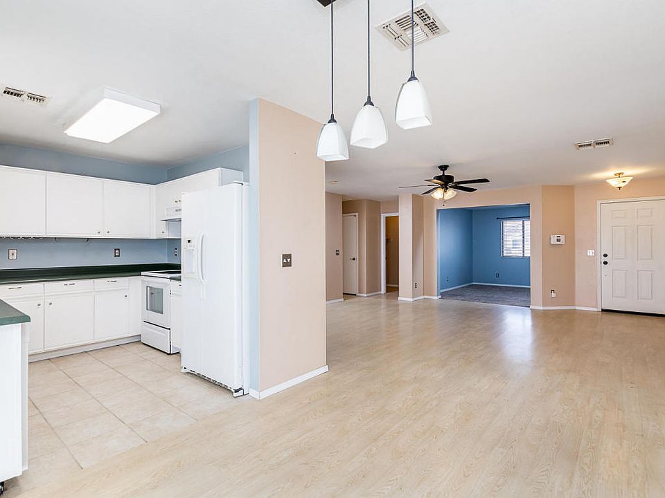 1st image of 13437 W Young St
