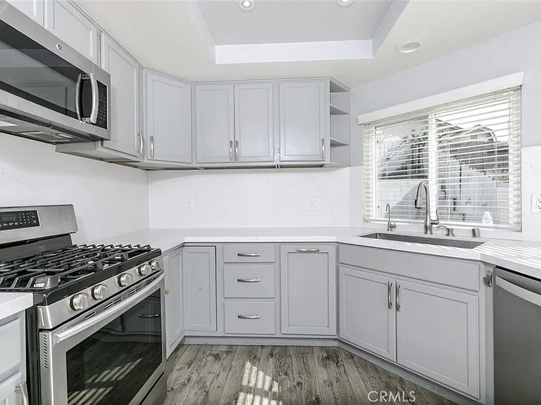 14071 Fenton Ln — Photo 8