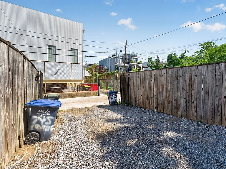 745 Irving St NW — Photo 14